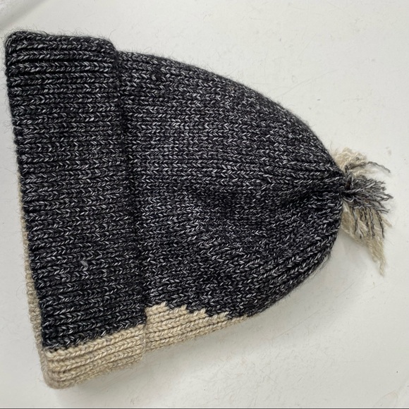 CC beanie  pom pom hat one size - Picture 6 of 6